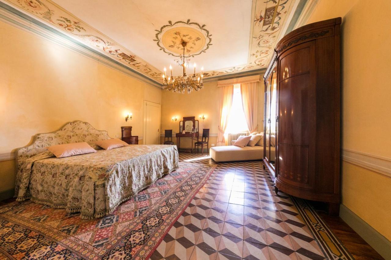 Hotel Castello Degli Angeli Carobbio degli Angeli Exteriér fotografie