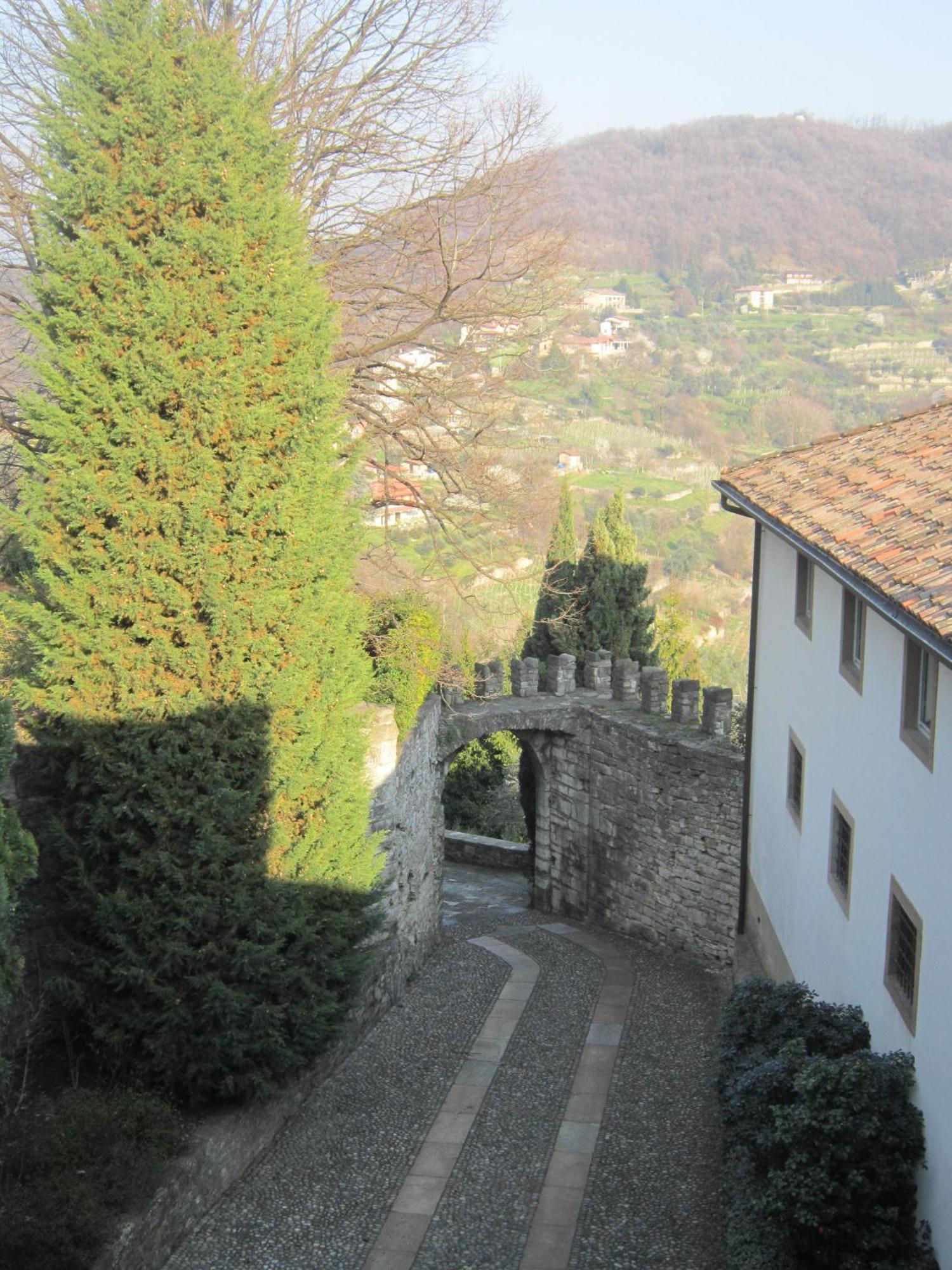 Hotel Castello Degli Angeli Carobbio degli Angeli Pokoj fotografie