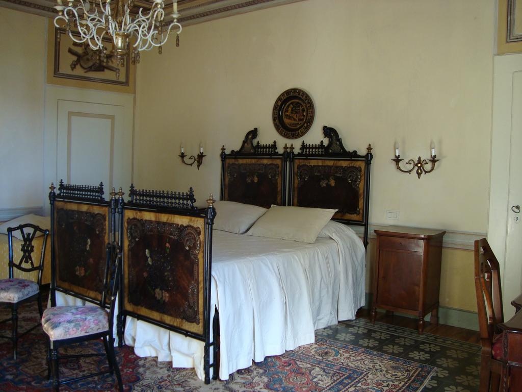 Hotel Castello Degli Angeli Carobbio degli Angeli Pokoj fotografie