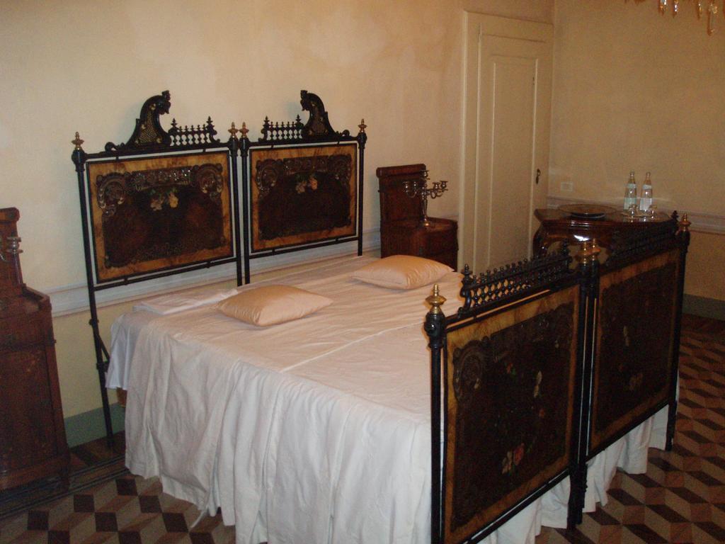 Hotel Castello Degli Angeli Carobbio degli Angeli Pokoj fotografie