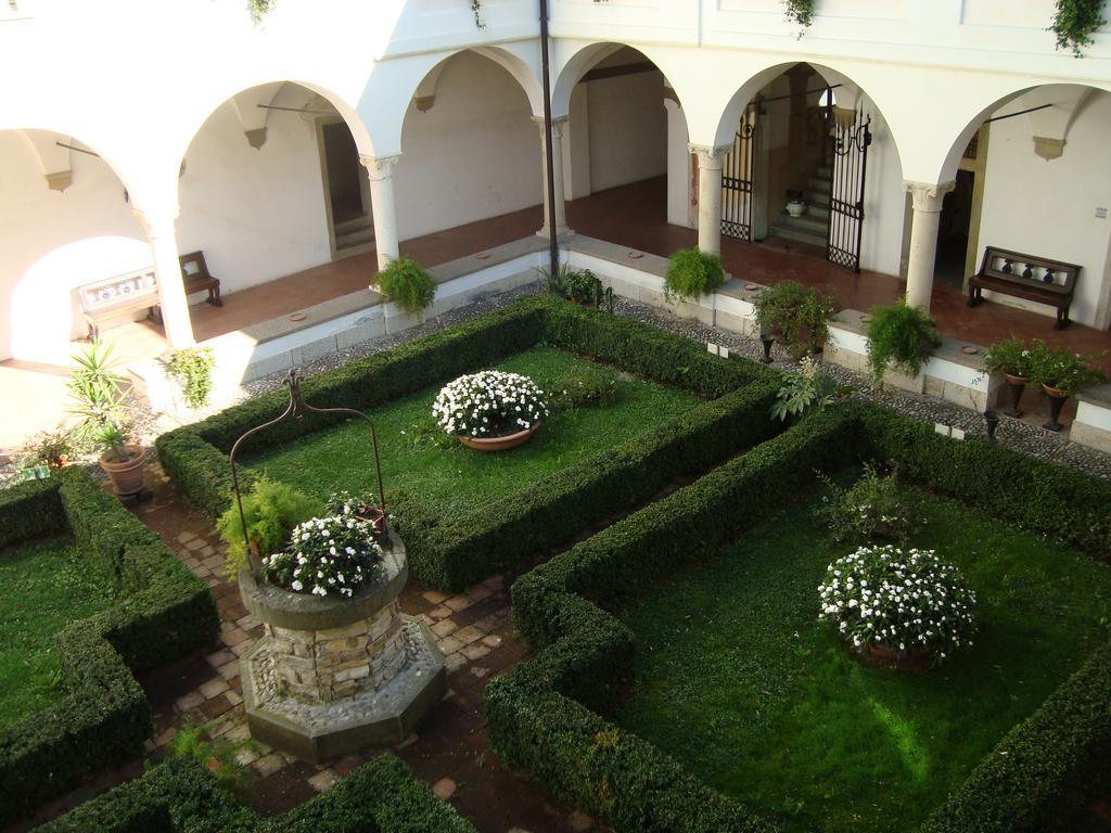 Hotel Castello Degli Angeli Carobbio degli Angeli Pokoj fotografie