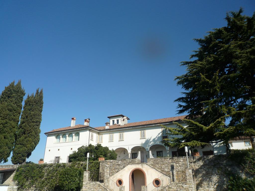 Hotel Castello Degli Angeli Carobbio degli Angeli Exteriér fotografie