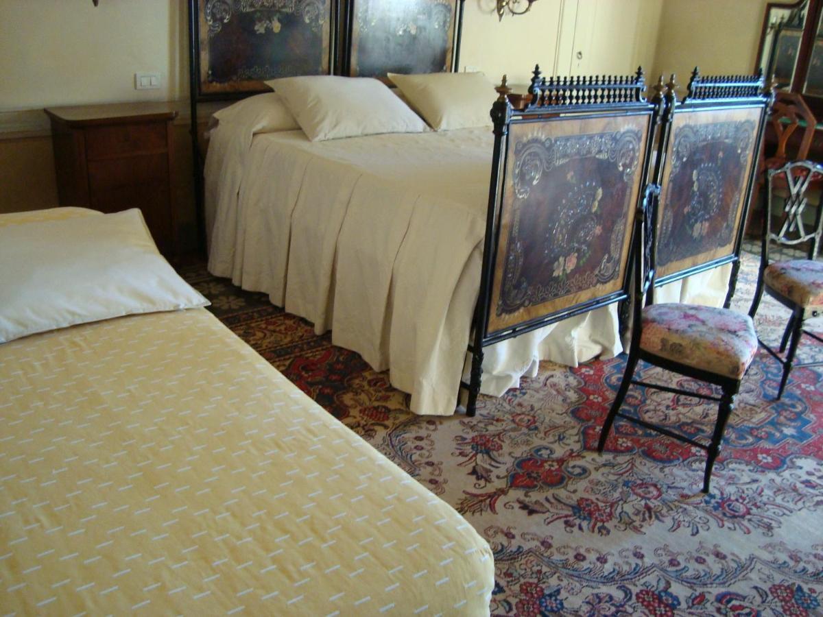 Hotel Castello Degli Angeli Carobbio degli Angeli Pokoj fotografie